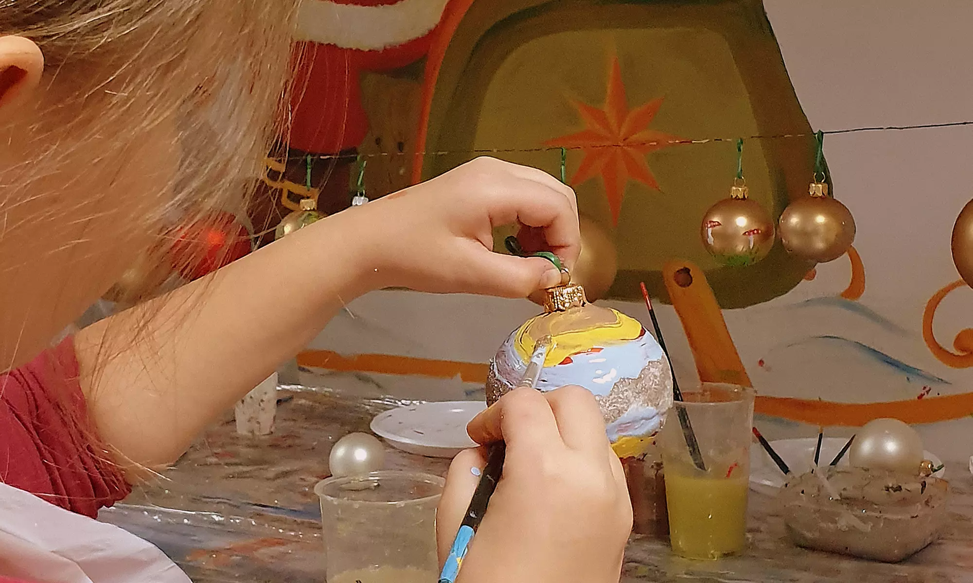 Zwiedzanie fabryki bombek i warsztaty plastyczne dla nawet 4 osób