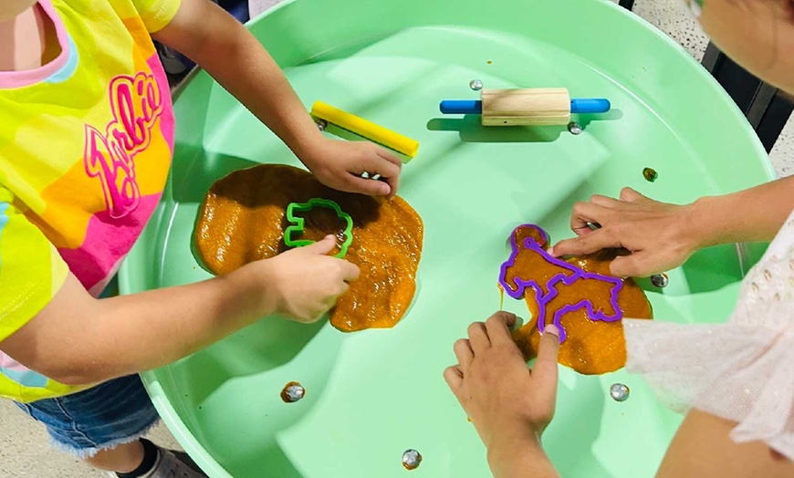 Image 4: Experience a 50-Minute Slime Experience with Take-Home Slime