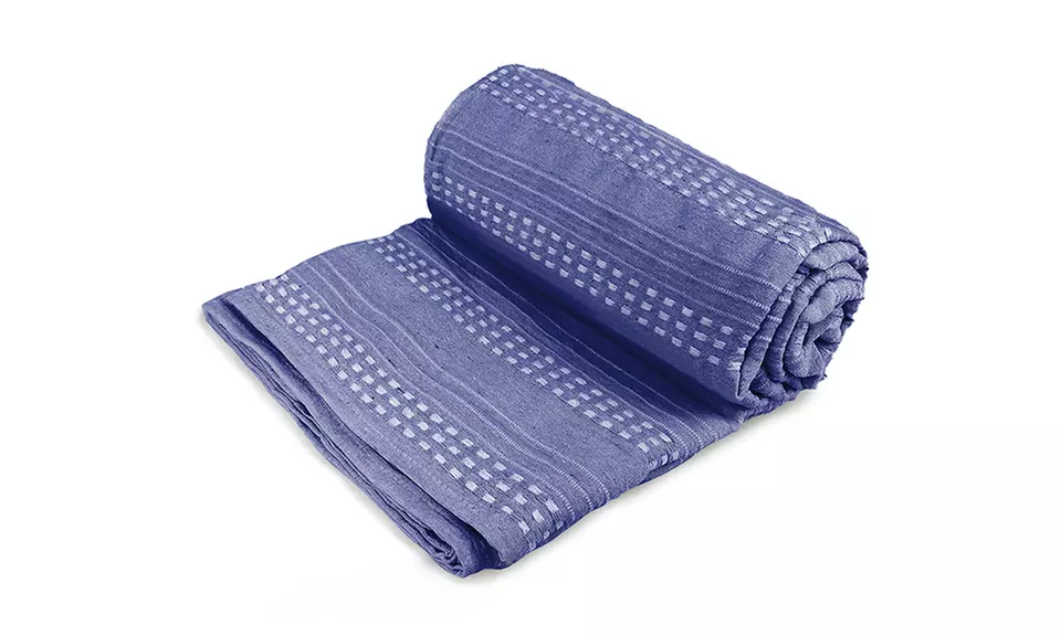 Sofabezug und Tagesdecke aus natürlicher recycelter Baumwolle