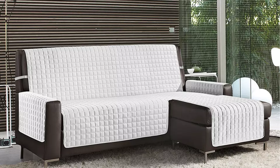 Gesteppter Sofabezug mit Halbinsel