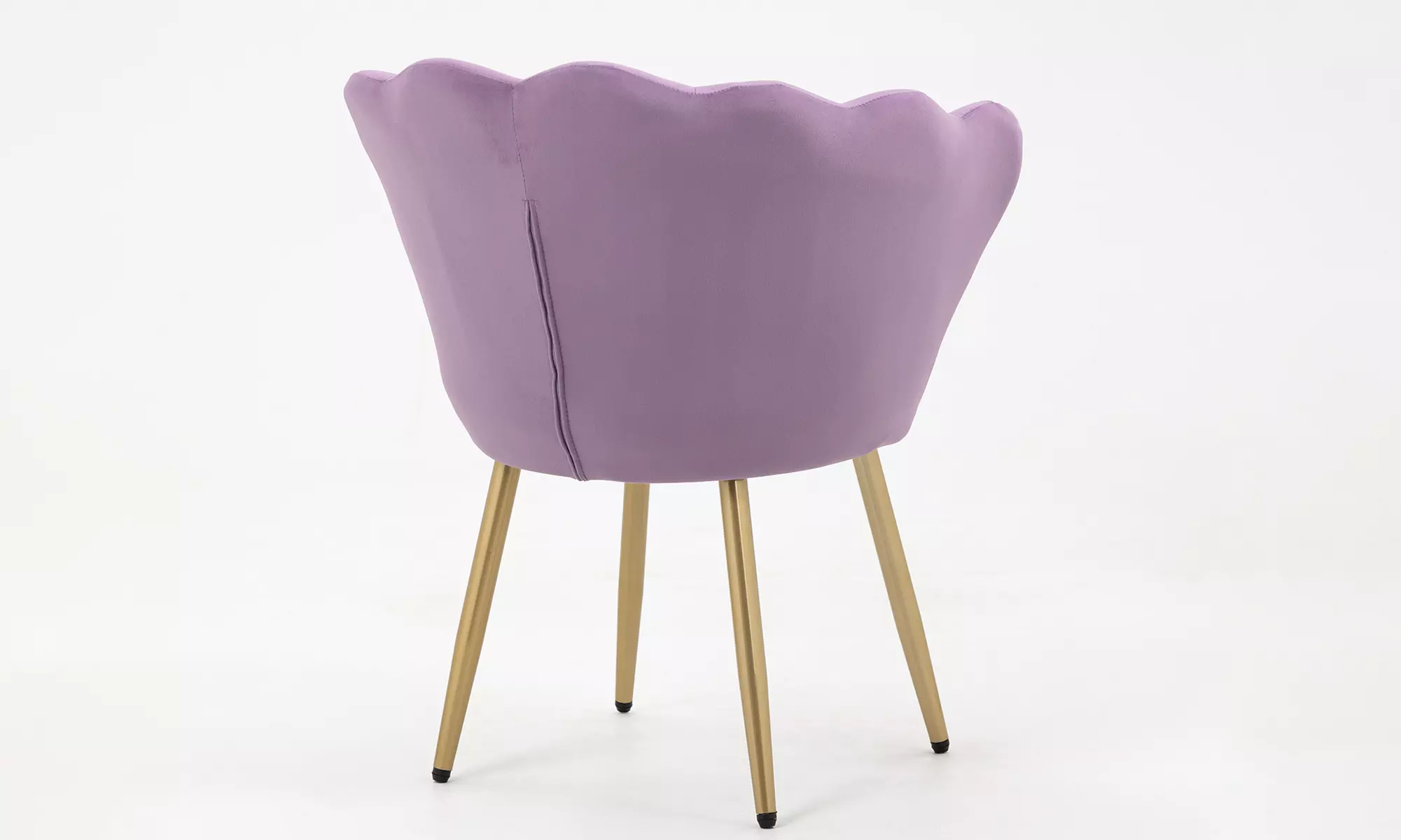 Silla con respaldo en forma de concha