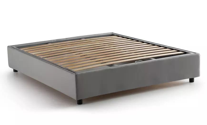 Image 12: Lit double "Silvia" avec matelas en option