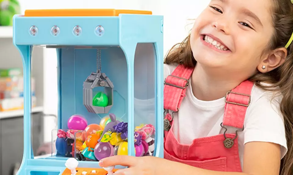 Machine à pince ambiance fête foraine, livraison offerte - Primary Image