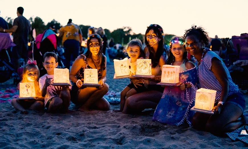 Image 7: Water Lantern Festival Admission for 1 - 4 People on August 9, 2025