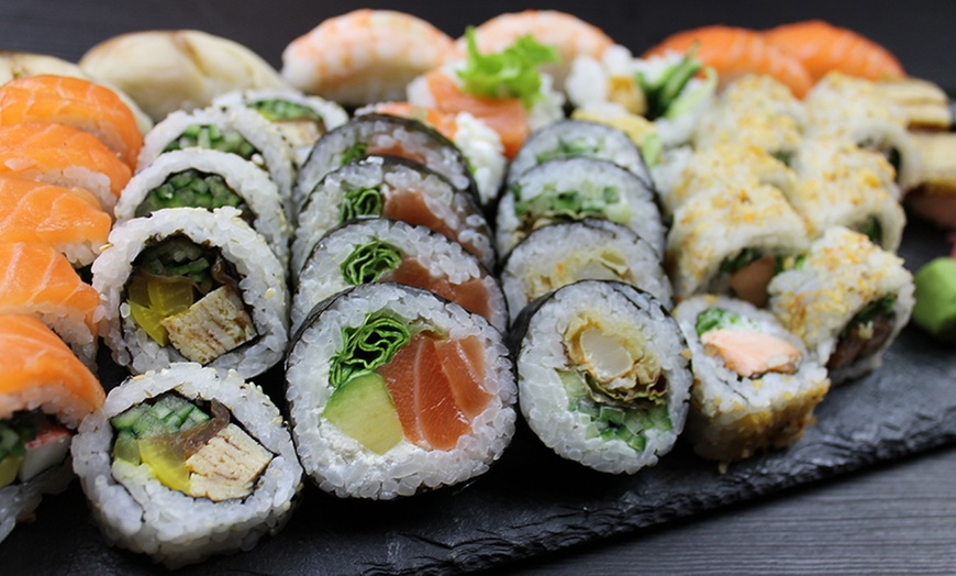 Image 4: Japońska uczta: sushi i więcej