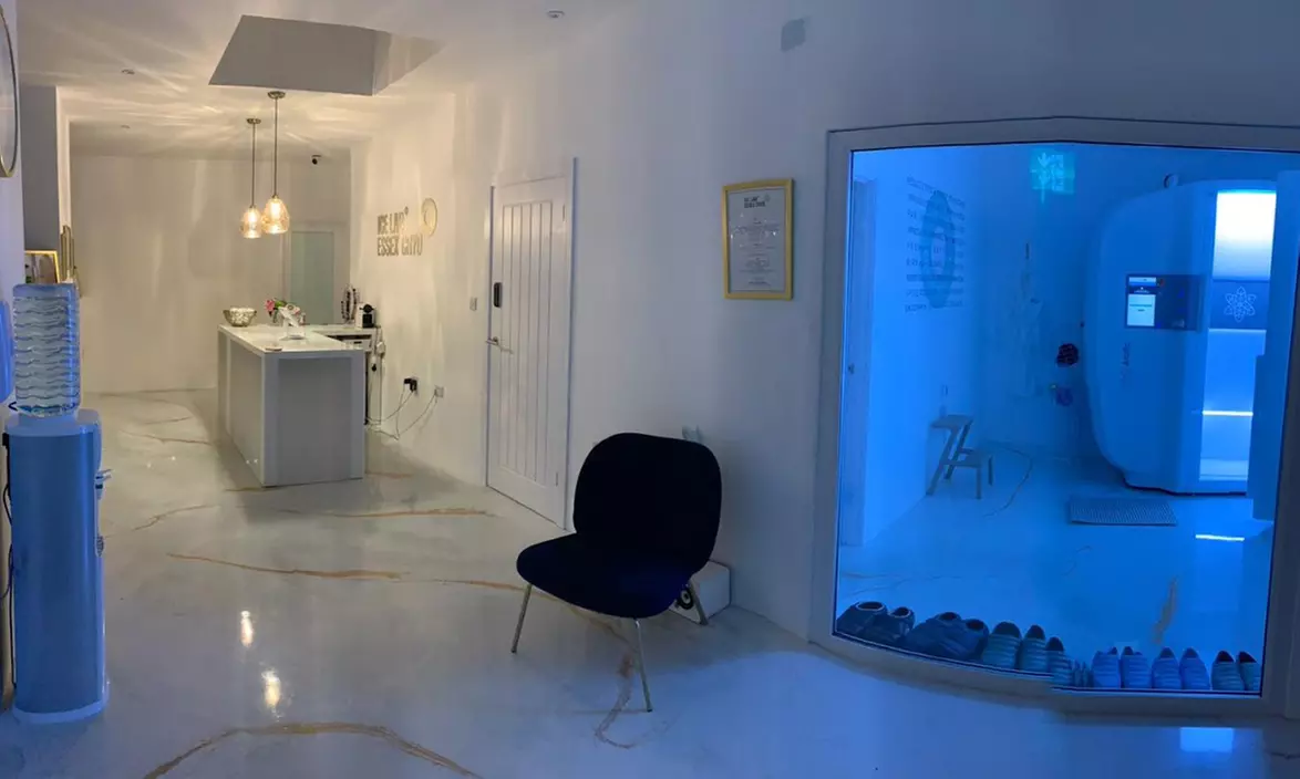 Discover Icelab Essex Cryo's Relaxing Pressotherapy Lymphatic Massage (Up to 40% Off) - Image 5