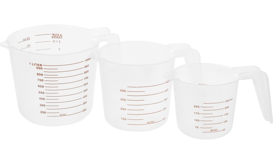 Image 2: Three-Piece Measuring Cup Set