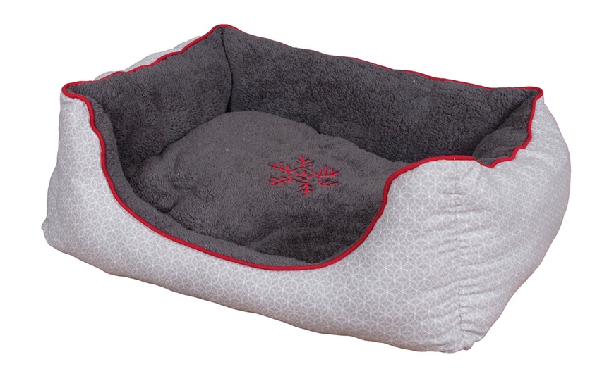 Image 2: Pet Brands Dog Bed