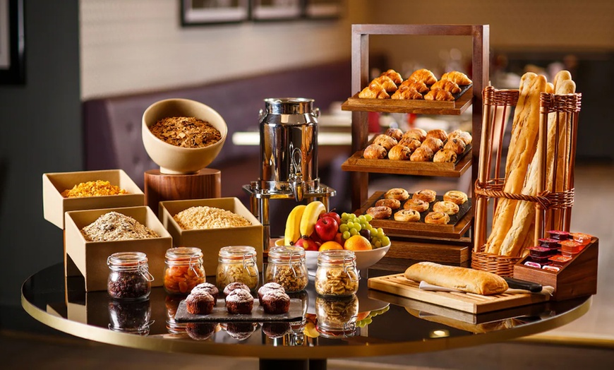 Image 5: Bolton: Standard Double or Twin Room with Breakfast, Prosecco, & More