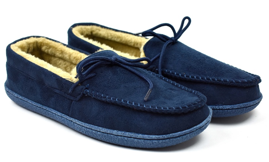 Image 13: Men's Fleece-Lined Slippers