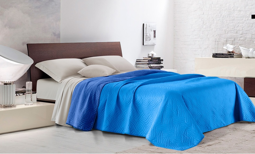 Image 6: Trapuntino primaverile bicolore anallergico e traspirante