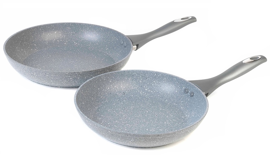 Image 9: Salter Frying Pan Set with Spatula