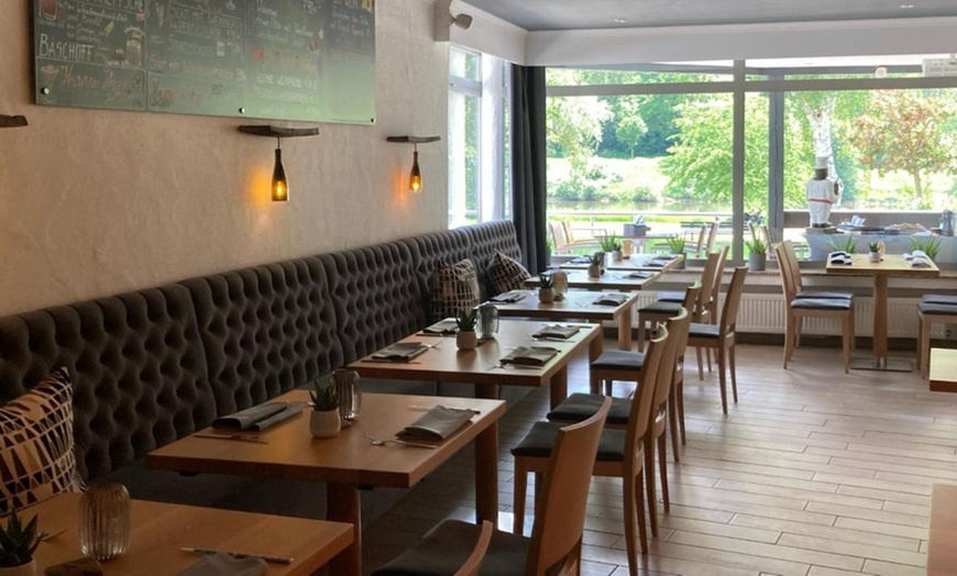 Image 5: Mosel: 2 oder 5 Nächte mit Halbpension, Prosecco und Weinprobe