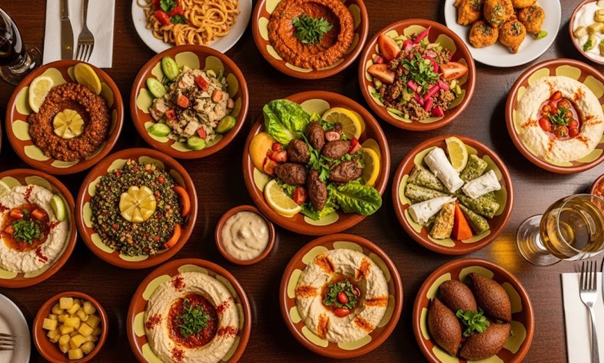 Image 9: Probiere den Orient: authentische libanesische Mezze Spezialitäten