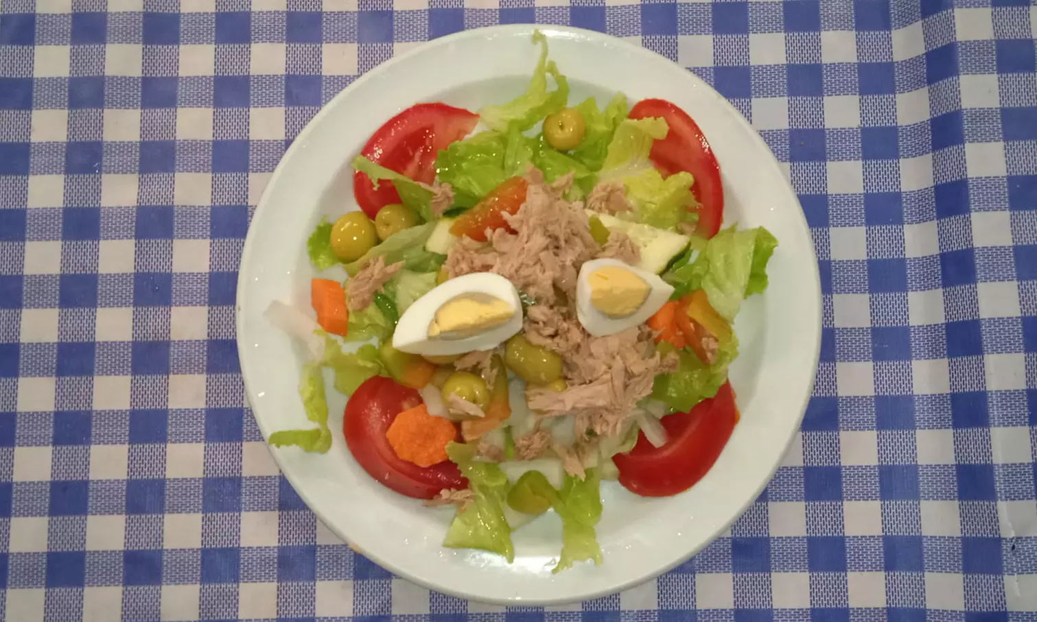 Menú a elegir entre mar y montaña o paletilla para 2 con vino