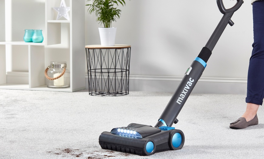 Image 3: Maxi Vac Cordless Vacuum Sweeper