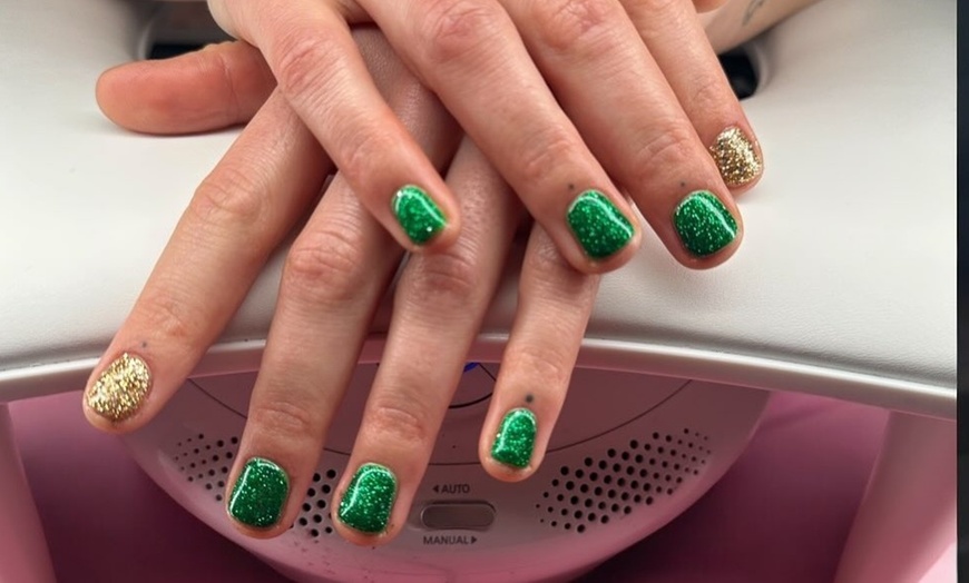 Image 9: Shellac Gel or BIAB Manicure and/or Pedicure