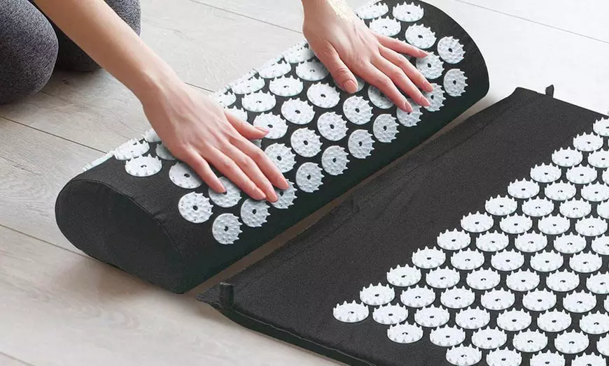 Image 7: Esterilla de acupresión y almohada