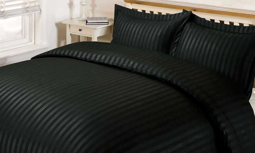 Image 2: Hotel Stripe Duvet Set