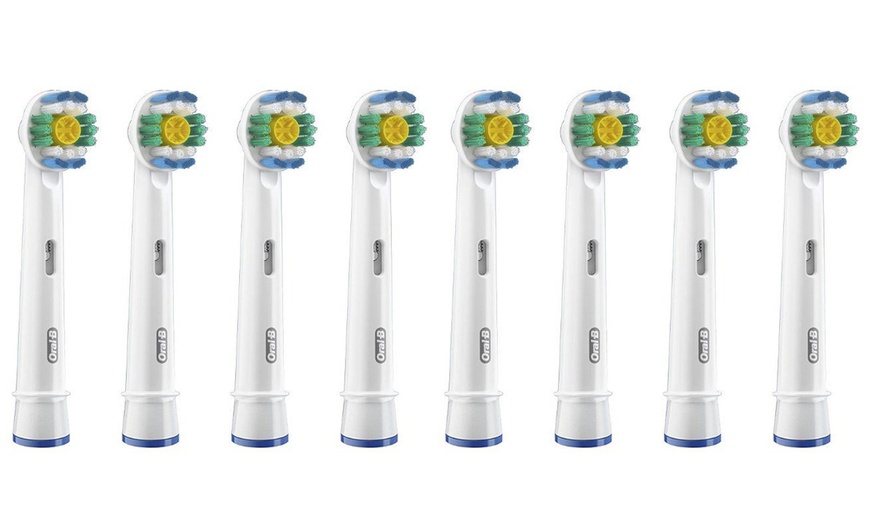 Image 9: Oral-B Toothbrush Heads Selection