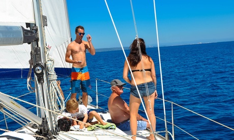 Balade sur un voilier en Méditerranée, 1/2journée avec apéritif pour 1, 2, 3 ou 4 pers. dès 44,90 € avec Cala Croisières
