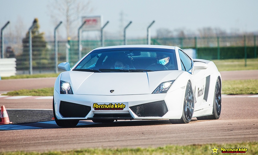 Image 4: Au volant d'une voiture de sport dès 6 ans : stage avec Formula Kids