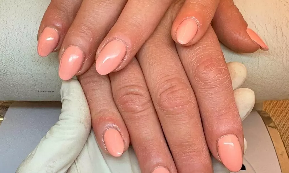 1 o 2 sesiones de manicura Shellac/de gel y de pedicura clásica
