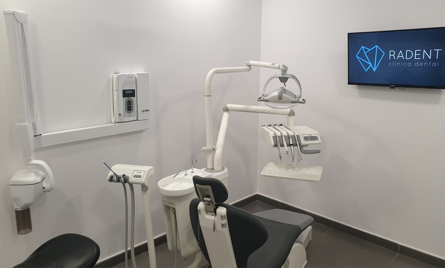 Image 3: Hasta 63% de dto. en limpieza dental en RADENT CLINICA DENTAL