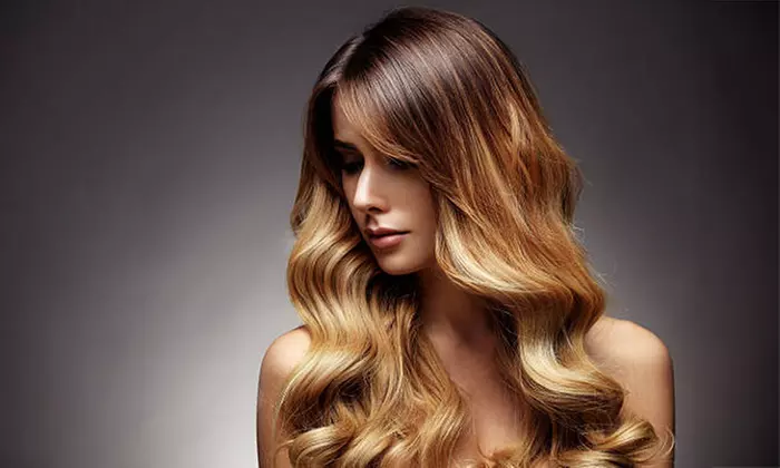 Shampoing, soin, coupe et brushing cheveux mi-longs ou longs et couleur ou mèches au salon Soa Coiffure - Second Medium