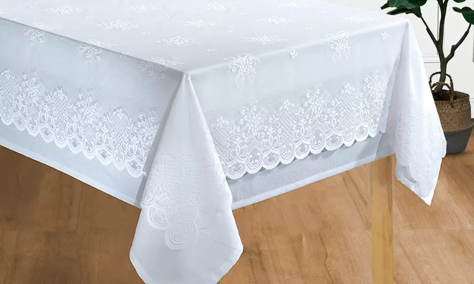 Lot nappe et surnappe en dentelle