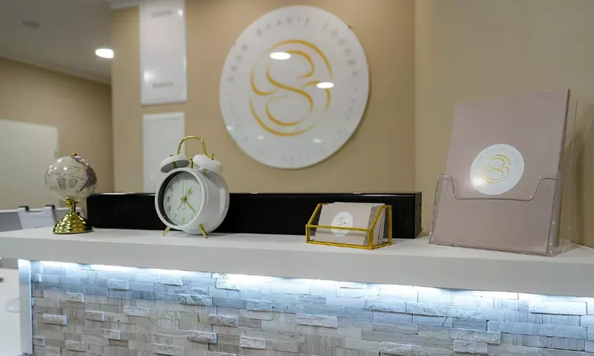 Verwöhne deine Haut: Microneedling Gesichtsbehandlung