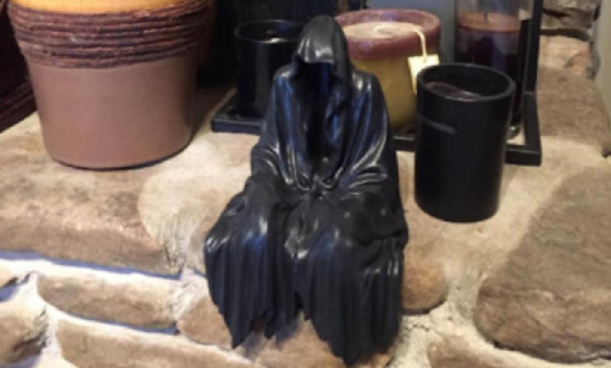 Image 4: Grim Reaper Sitting Statue Halloween Decoration