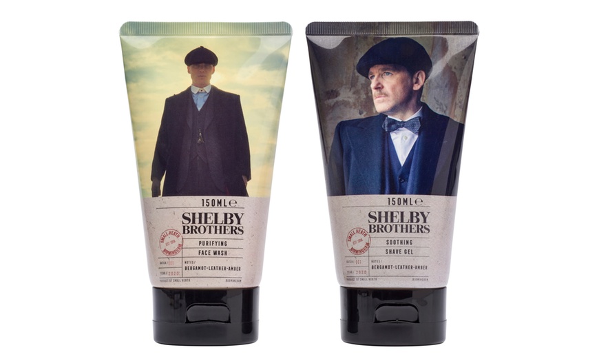 Image 13: Peaky Blinders-Themed Gift Set