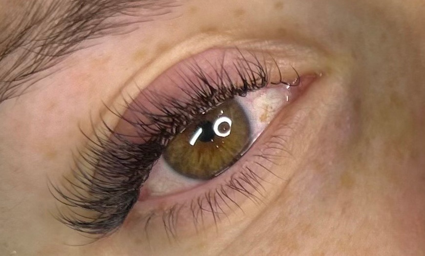 Image 9: Extensiones de pestañas "Ipanema" con opción a 1 o 2 rellenos