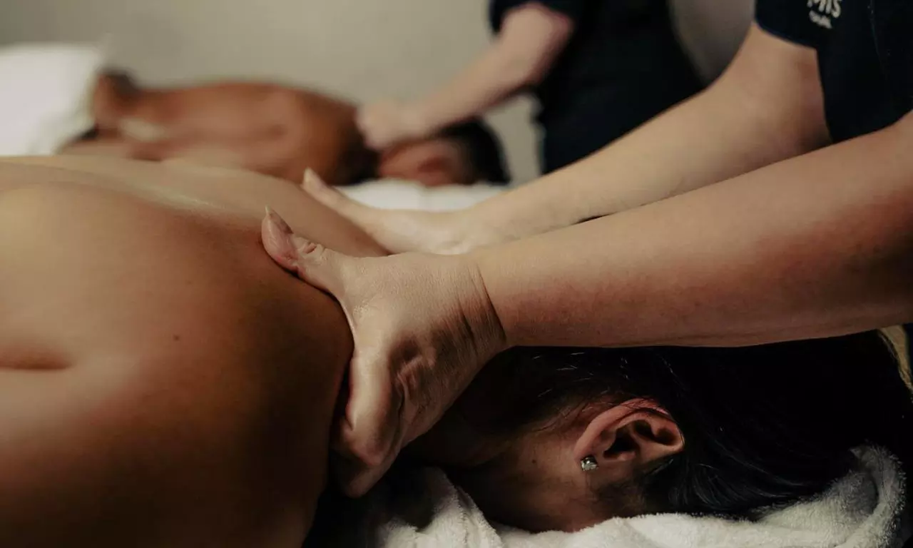 Chester: Spa Stay for 2 with Breakfast, Prosecco & Spa Treatments