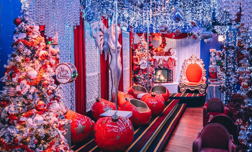 Image 8: Entry and Drink at Iconic Frostys Christmas Bar Pop-Up in Chicago