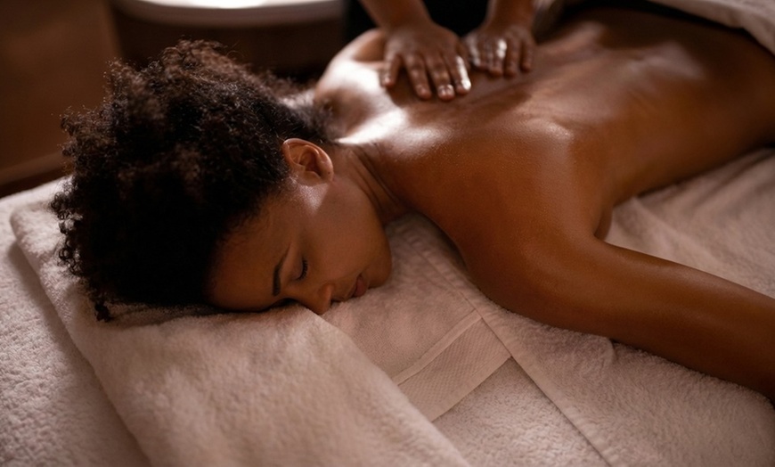 Image 2: Swedish Massage Sessions