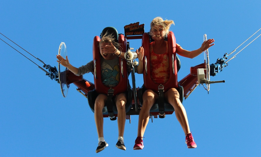 Image 3: Slingshot and Vomatron Ride