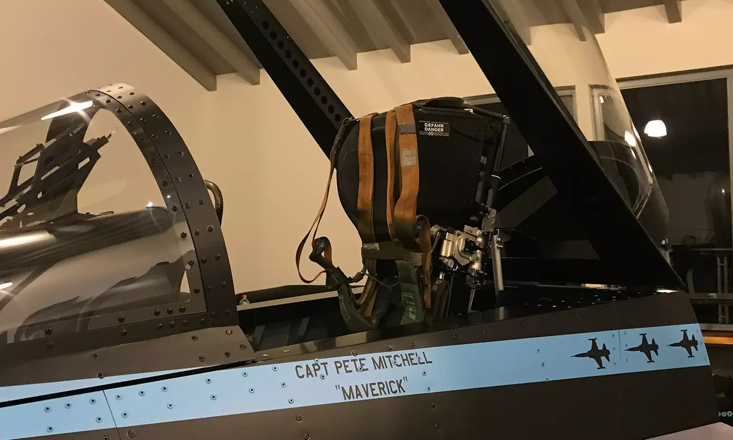 60 Min. Flugsimulator Kampfjet Maverick for a Day mit VR Brille