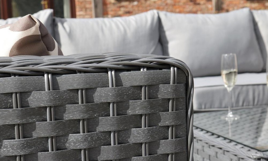 Image 6: Papava Rattan Set - Fully Assembled