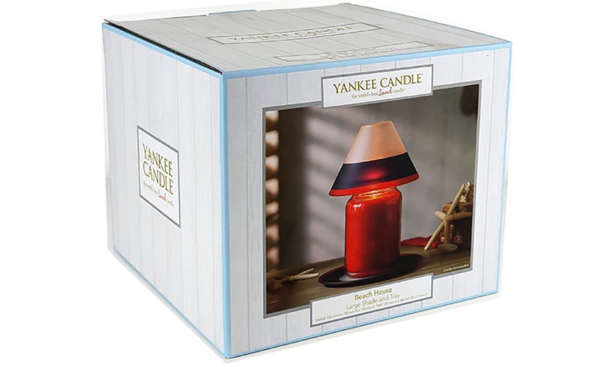 Image 2: Yankee Candle Shade and Tray Set