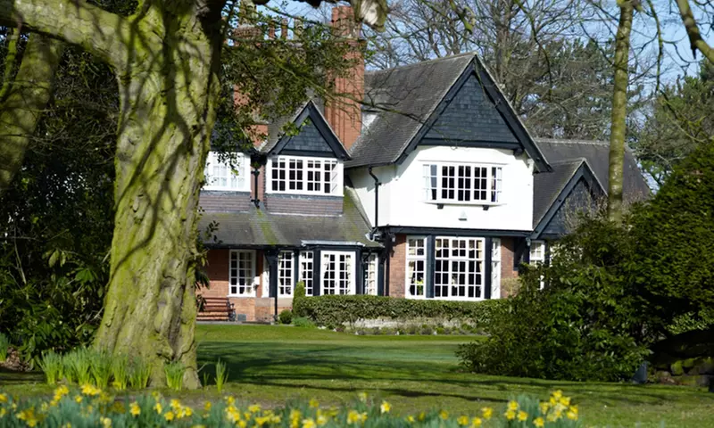 Murder Mystery Show with 3-Course Meal for 1 or 2