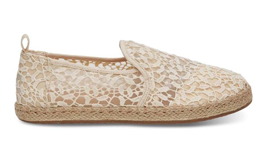 Image 2: Toms Lace Shoes