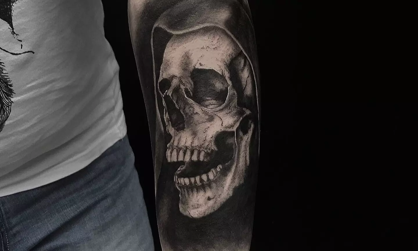 Wykonanie pełnego tatuażu w 5HT Tattoo Studio