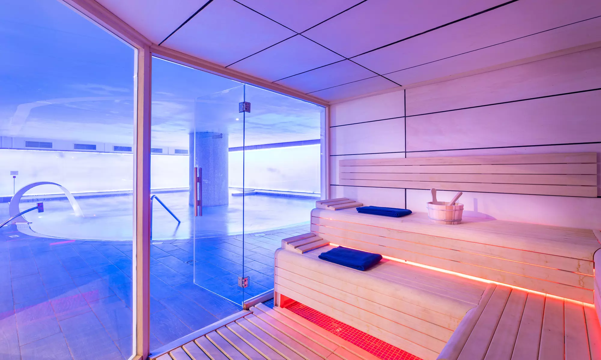 Circuito spa de 4 * para 2 personas con masaje, buffet o ambas