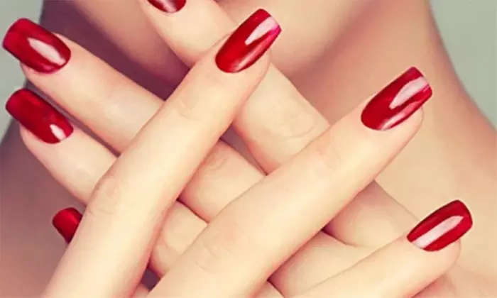 1 o 2 sesiones de manicura normal o semipermenente