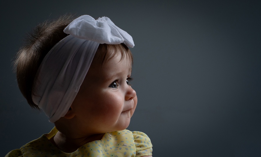 Image 8: Baby Photoshoot With 8'' x 6'' Print at Barrett & Coe studios 