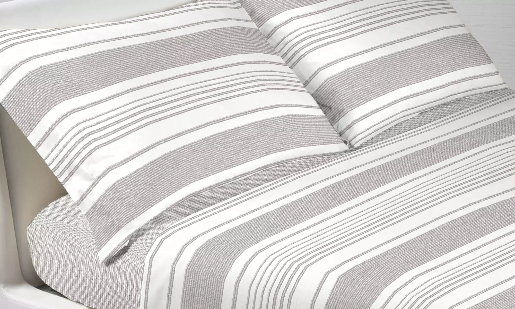 Completo lenzuola in 100% cotone fantasie rigate made in Italy