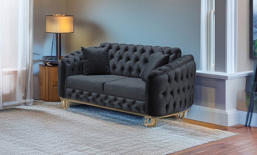 Image 9: Chesterfield & Kingston 3+2 Sofa Sets