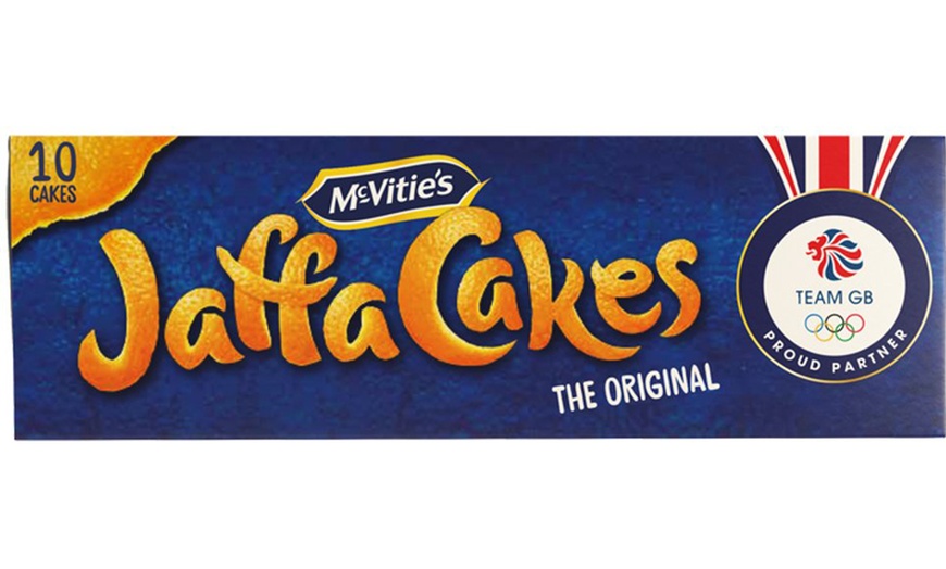 Image 9: 12 McVitie's Biscuits Variety Box